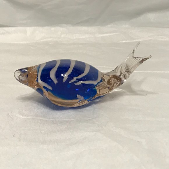 Art Glass Fish Figurine Paperweight - Picture 7 of 7